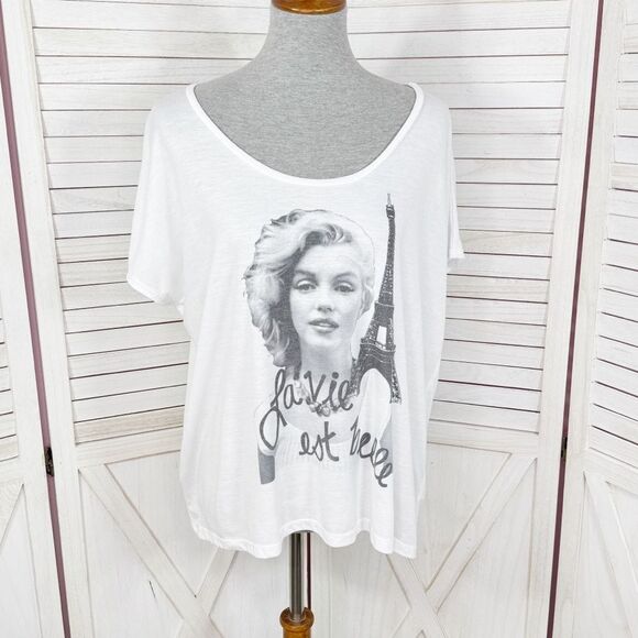 Marilyn Monroe La Vie Est Belle Eiffele Tower Slouchy T Shirt White Small - Picture 1 of 12